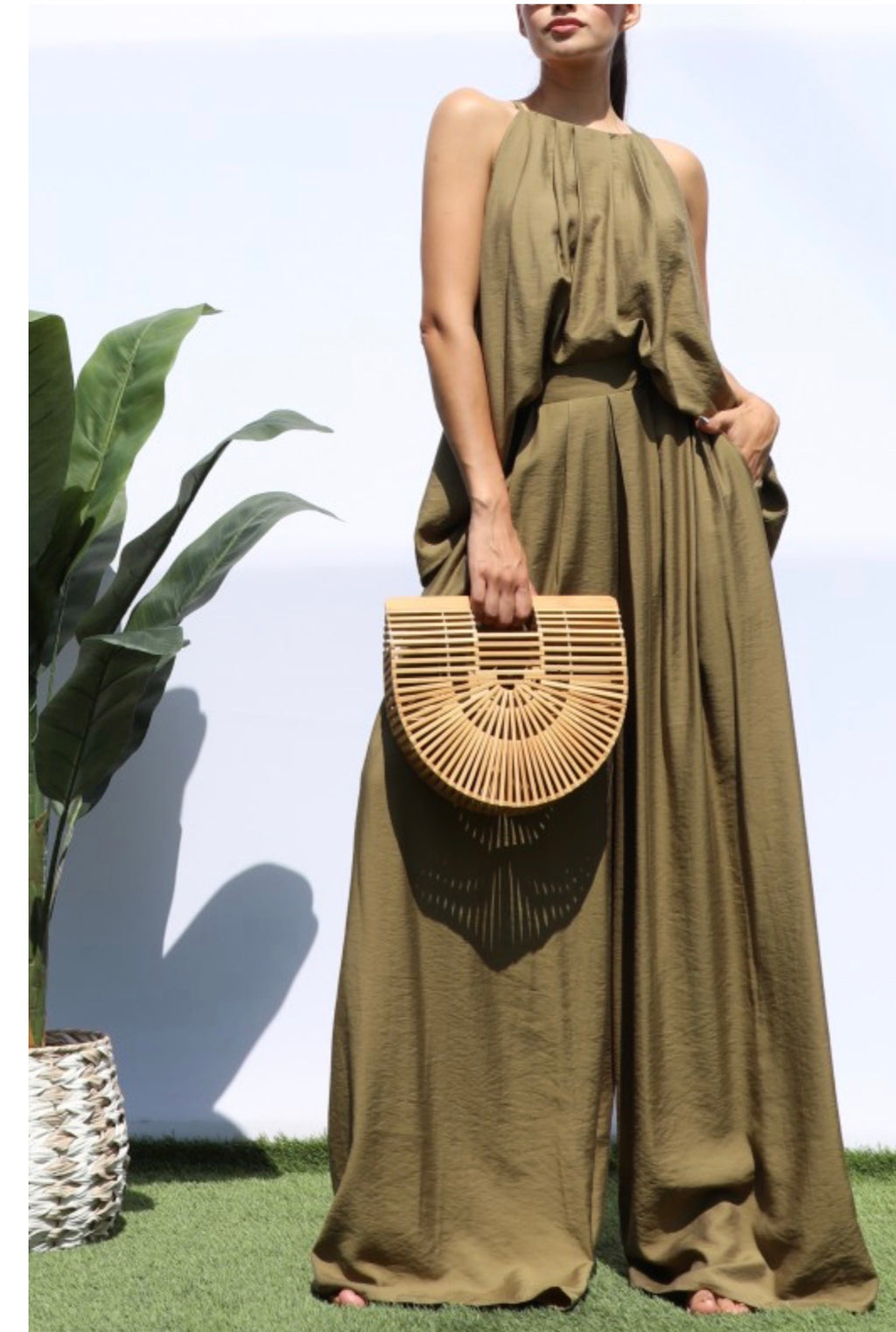 LOOSE TOP AND PANTS SET.